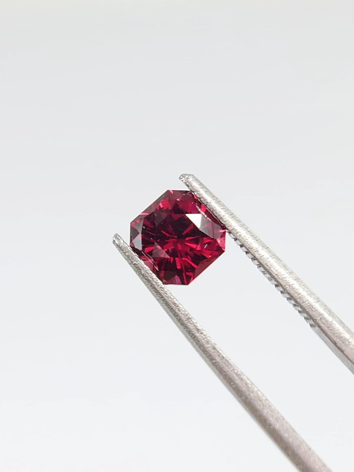 1.24ct Natural Rhodolite Garnet from Tanzania — view 6
